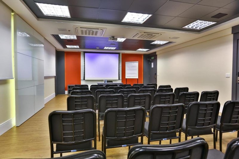 Flats à venda para morar ou investir - Santos - SP Avenida Marechal Floriano Peixoto Santos - 