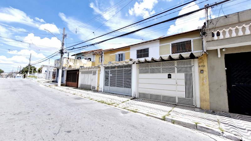Sobrado 90m² no Pq Edu Chaves 2 dorm 1 vaga Rua Aperibé São Paulo - 