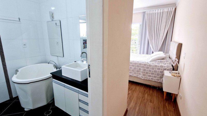 Sobrado 208m² na Parada Inglesa 3 suítes 4 vagas Rua Plínio Pasqui São Paulo - 
