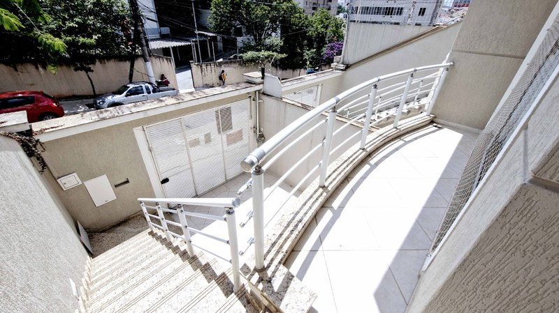 Sobrado 208m² na Parada Inglesa 3 suítes 4 vagas Rua Plínio Pasqui São Paulo - 