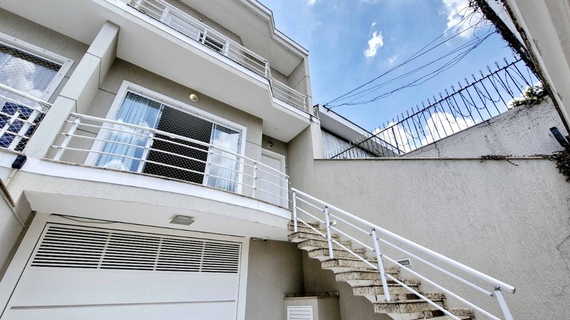 Sobrado 208m² na Parada Inglesa 3 suítes 4 vagas Rua Plínio Pasqui São Paulo - 