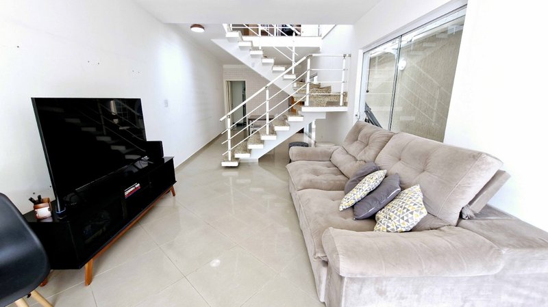 Sobrado 208m² na Parada Inglesa 3 suítes 4 vagas Rua Plínio Pasqui São Paulo - 