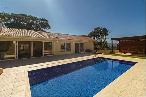 Casa 350m² no Parque Petrópolis 4 dorm 2 suítes 10 vagas Alameda Suécia Mairiporã - 