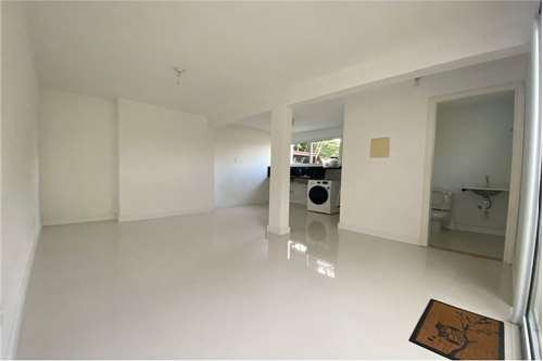 Casa 350m² no Parque Petrópolis 4 dorm 2 suítes 10 vagas Alameda Suécia Mairiporã - 