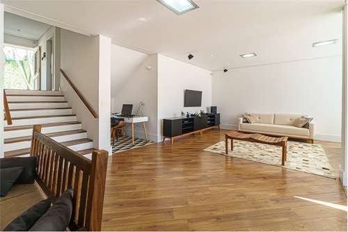 Casa 350m² no Parque Petrópolis 4 dorm 2 suítes 10 vagas Alameda Suécia Mairiporã - 
