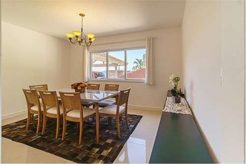Casa 350m² no Parque Petrópolis 4 dorm 2 suítes 10 vagas Alameda Suécia Mairiporã - 