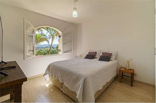 Casa 350m² no Parque Petrópolis 4 dorm 2 suítes 10 vagas Alameda Suécia Mairiporã - 