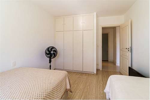 Casa 350m² no Parque Petrópolis 4 dorm 2 suítes 10 vagas Alameda Suécia Mairiporã - 