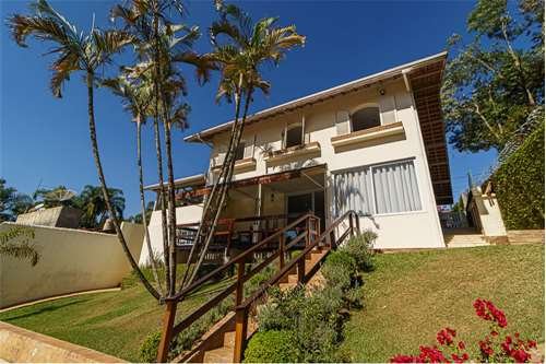 Casa 350m² no Parque Petrópolis 4 dorm 2 suítes 10 vagas Alameda Suécia Mairiporã - 
