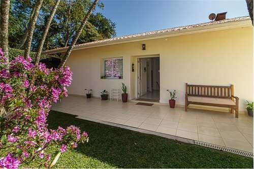 Casa 350m² no Parque Petrópolis 4 dorm 2 suítes 10 vagas Alameda Suécia Mairiporã - 