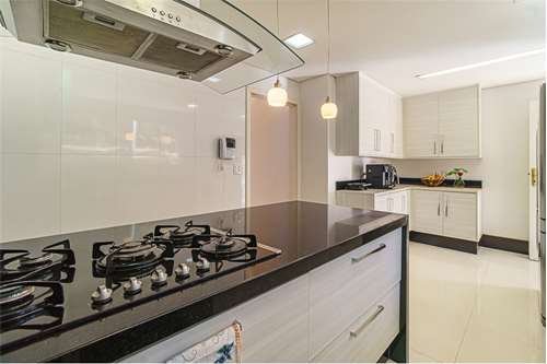 Casa 350m² no Parque Petrópolis 4 dorm 2 suítes 10 vagas Alameda Suécia Mairiporã - 