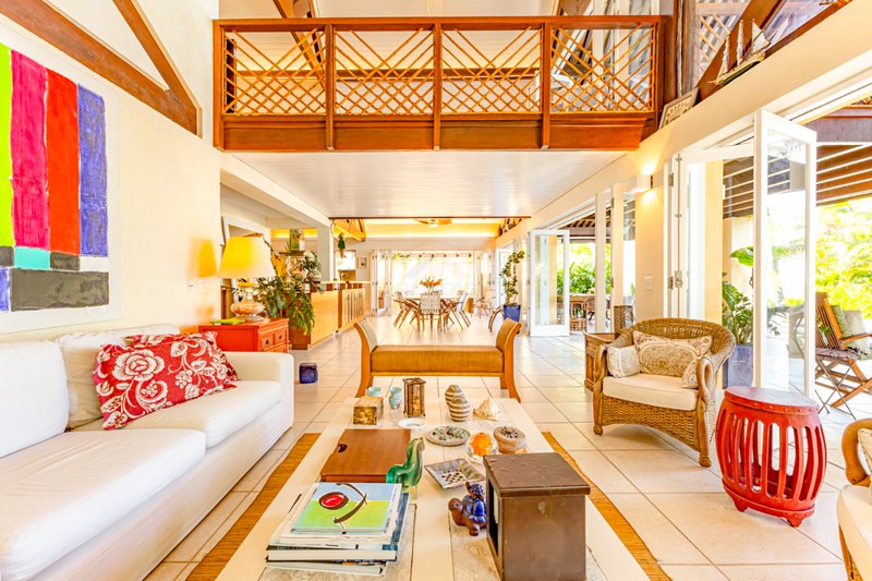 Casa espetacular frente ao mar na Praia da Baleia - À VENDA - São Sebastião - 