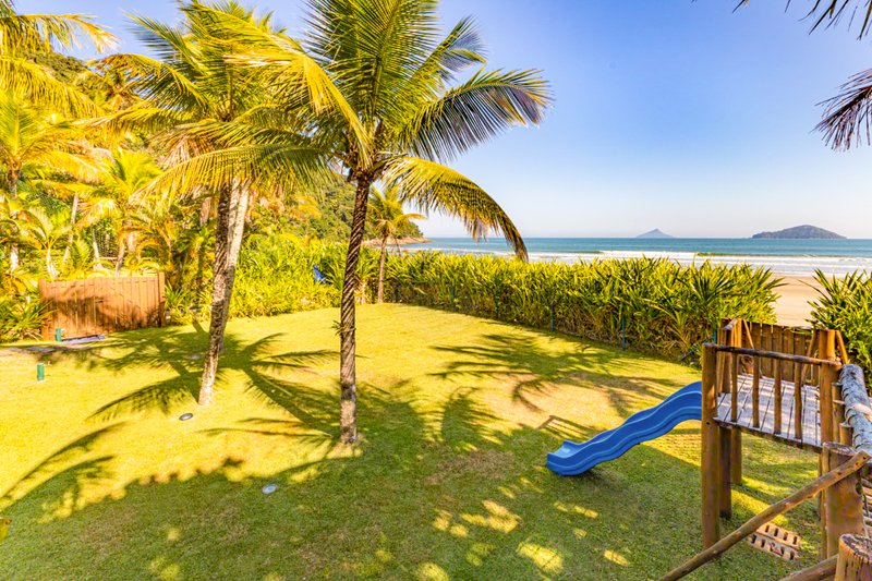 Casa espetacular frente ao mar na Praia da Baleia - À VENDA - São Sebastião - 