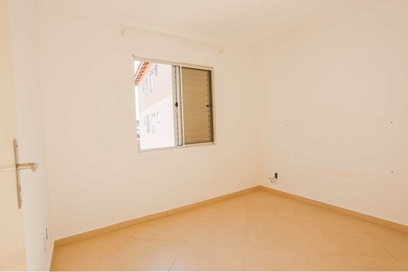 Apartamento à venda, 47m - R$ 136.000 - 2 Dorm. - Jardim Tatiana - Votorantim SP Rua Maria Eugênia Oliveira Votorantim - 