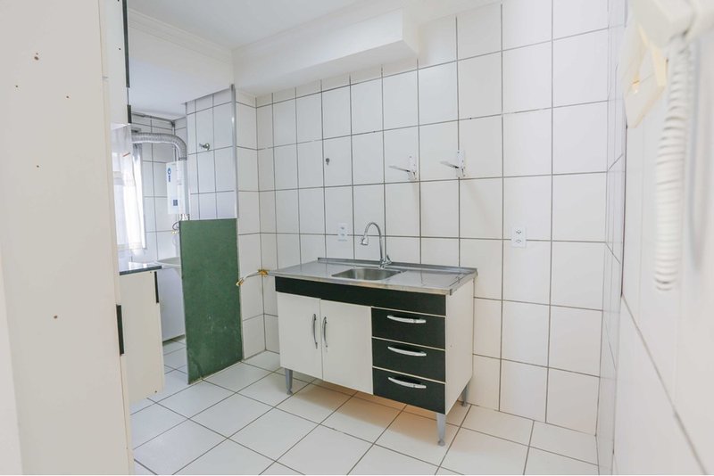 Apartamento à venda, 47m - R$ 136.000 - 2 Dorm. - Jardim Tatiana - Votorantim SP Rua Maria Eugênia Oliveira Votorantim - 