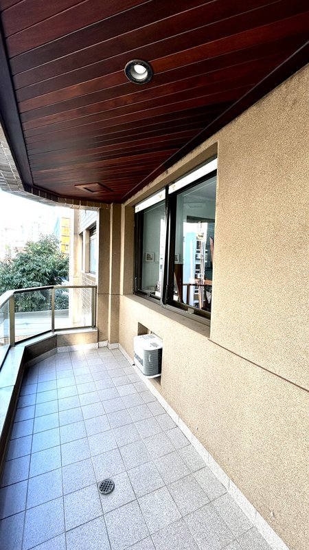 R$ 1.300.000 - IMPECÁVEL APARTAMENTO - 176M2 - 3 DORM - SUÍTE - SACADÕES - 2 VAGAS Avenida Lageado Porto Alegre - 