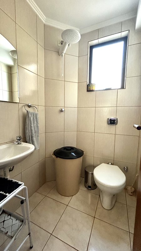 R$ 1.300.000 - IMPECÁVEL APARTAMENTO - 176M2 - 3 DORM - SUÍTE - SACADÕES - 2 VAGAS Avenida Lageado Porto Alegre - 