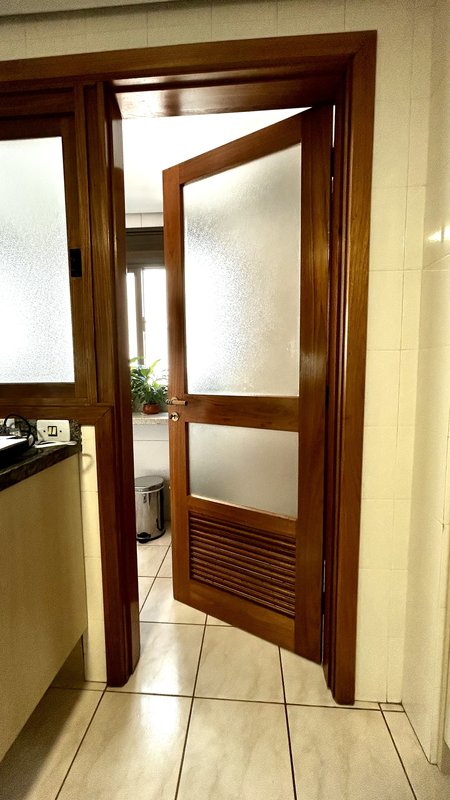 R$ 1.300.000 - IMPECÁVEL APARTAMENTO - 176M2 - 3 DORM - SUÍTE - SACADÕES - 2 VAGAS Avenida Lageado Porto Alegre - 