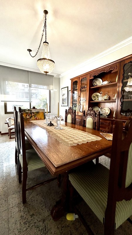 R$ 1.300.000 - IMPECÁVEL APARTAMENTO - 176M2 - 3 DORM - SUÍTE - SACADÕES - 2 VAGAS Avenida Lageado Porto Alegre - 