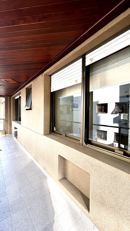 R$ 1.300.000 - IMPECÁVEL APARTAMENTO - 176M2 - 3 DORM - SUÍTE - SACADÕES - 2 VAGAS Avenida Lageado Porto Alegre - 