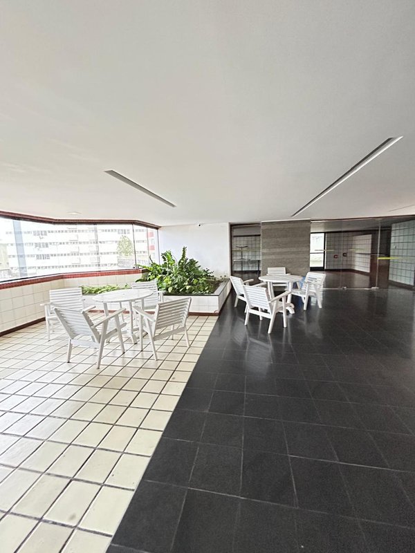 APARTAMENTO 4 QUARTOS 2 SUÍTES LAVABO ANDAR ALTO GARAGENS ELEVADORES À VENDA NA GRAÇA! Avenida Euclydes da Cunha Salvador - 