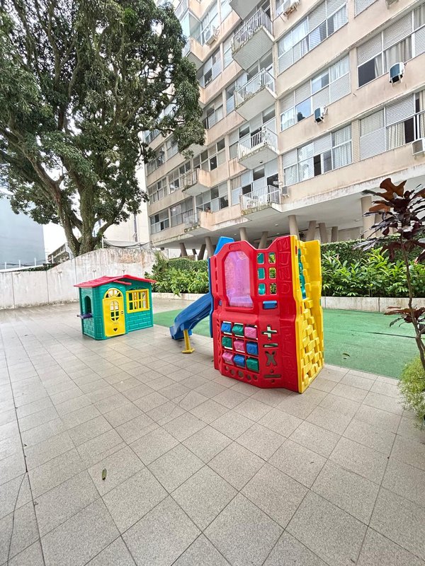APARTAMENTO 4 QUARTOS 2 SUÍTES LAVABO ANDAR ALTO GARAGENS ELEVADORES À VENDA NA GRAÇA! Avenida Euclydes da Cunha Salvador - 