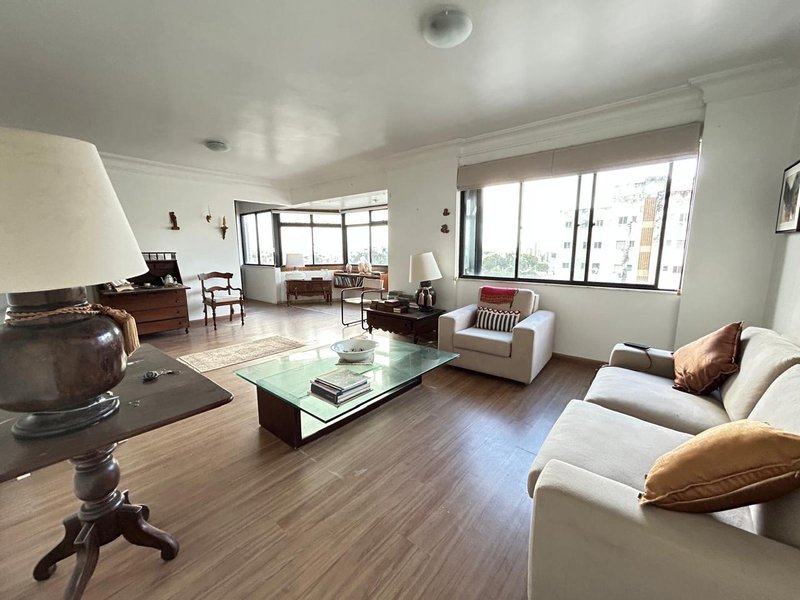 APARTAMENTO 4 QUARTOS 2 SUÍTES LAVABO ANDAR ALTO GARAGENS ELEVADORES À VENDA NA GRAÇA! Avenida Euclydes da Cunha Salvador - 