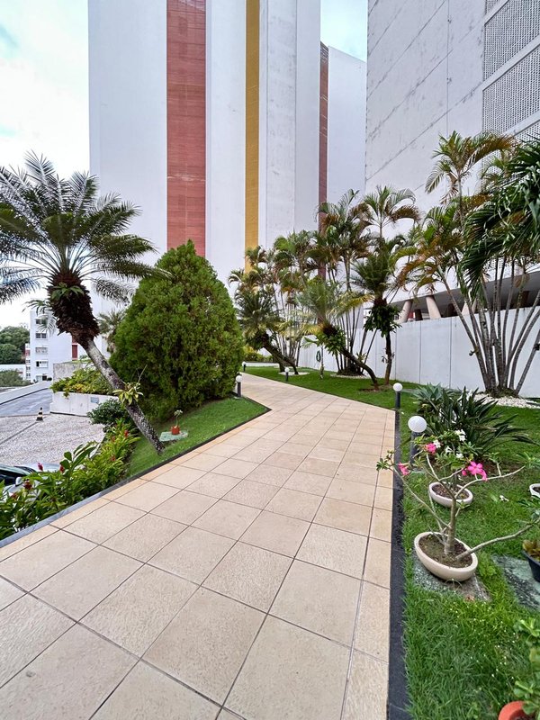 APARTAMENTO 4 QUARTOS 2 SUÍTES LAVABO ANDAR ALTO GARAGENS ELEVADORES À VENDA NA GRAÇA! Avenida Euclydes da Cunha Salvador - 