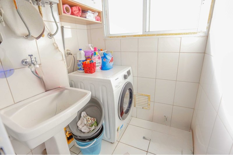Apartamento à venda, 79m - R$ 560.000 - 2 Dorm. 1 Suite- Cond Vitrine Esplanada – Sorocaba Rua Renato Chiozzotto Votorantim - 