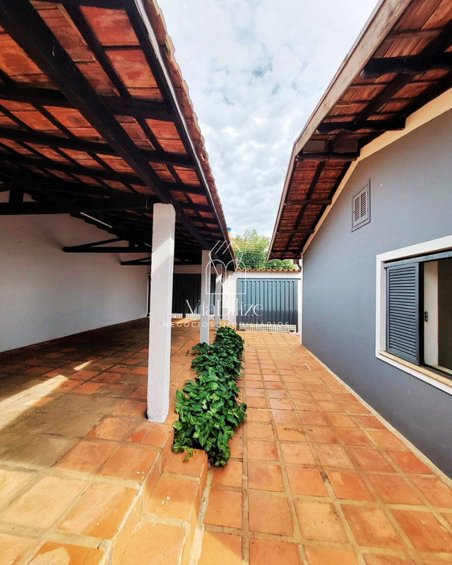 Casa à venda no bairro Santa Cruz - Mogi Mirim - 