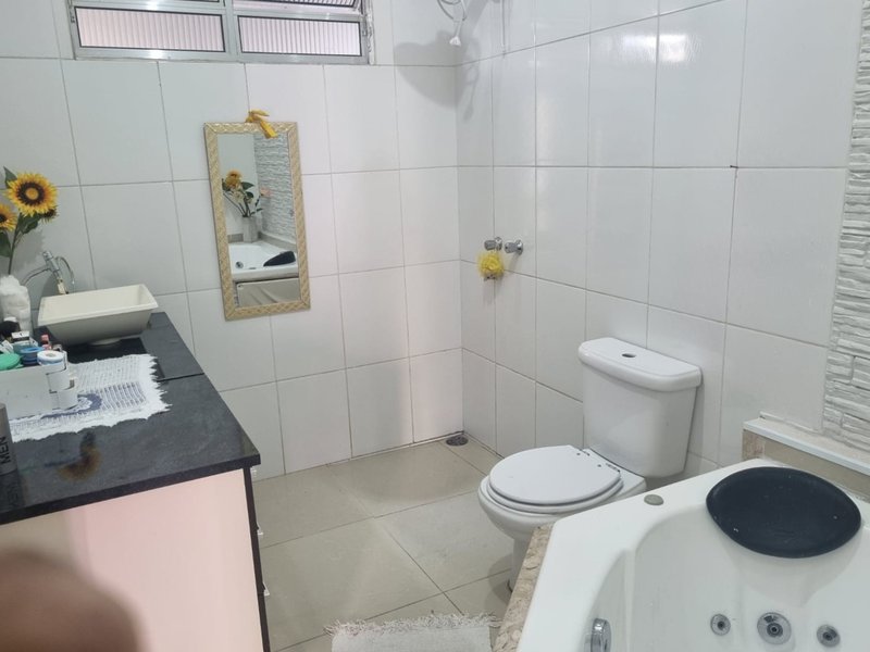 Sobrado com Suíte e Edícula Ampla perto do Centro de Mogi - Mogi das Cruzes - 