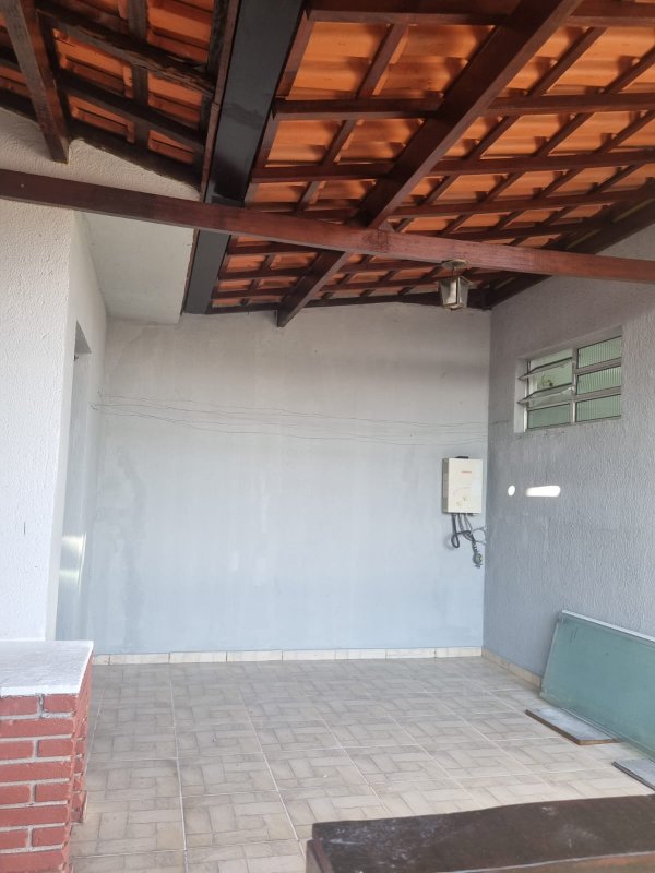Sobrado com Suíte e Edícula Ampla perto do Centro de Mogi - Mogi das Cruzes - 