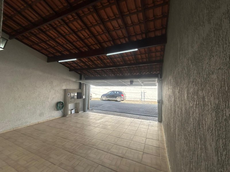 Sobrado com Suíte e Edícula Ampla perto do Centro de Mogi - Mogi das Cruzes - 