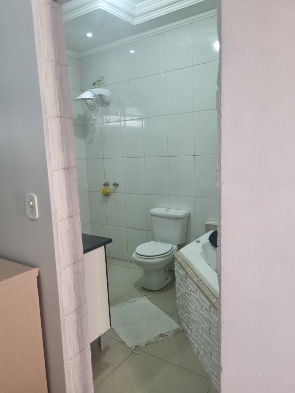Sobrado com Suíte e Edícula Ampla perto do Centro de Mogi - Mogi das Cruzes - 
