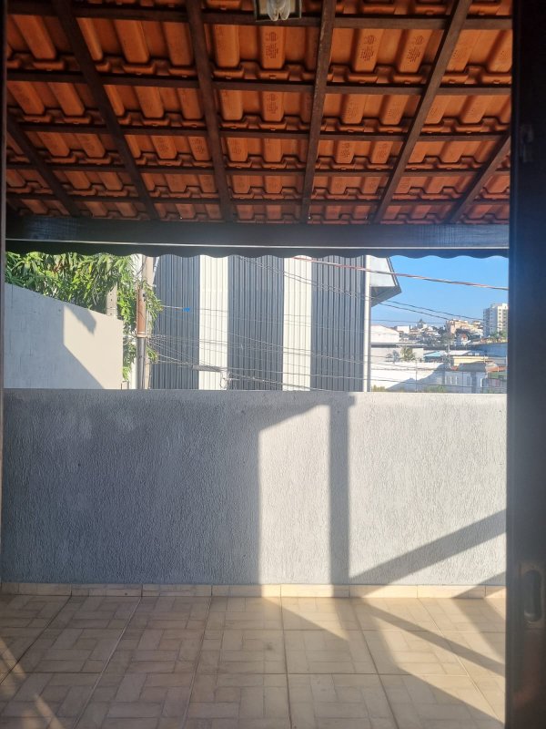 Sobrado com Suíte e Edícula Ampla perto do Centro de Mogi - Mogi das Cruzes - 