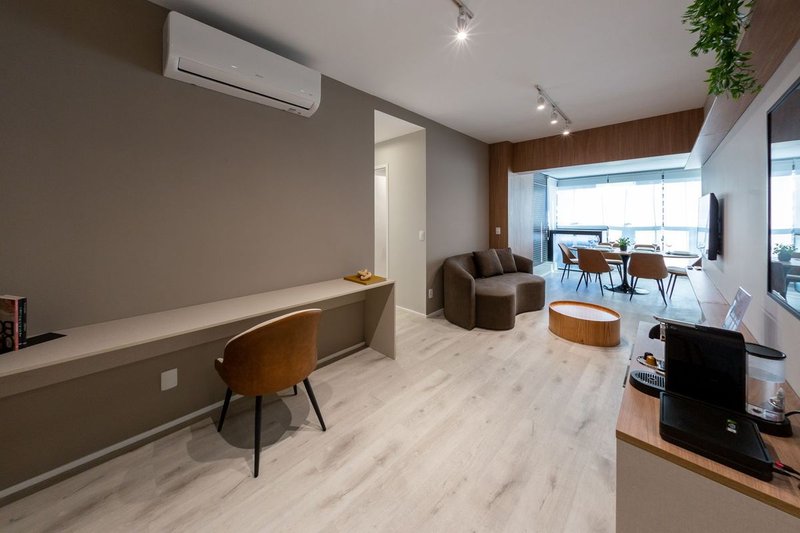 Apartamento com 2 Quartos para alugar, 80m² - Pinheiros Rua Cristiano Viana São Paulo - 