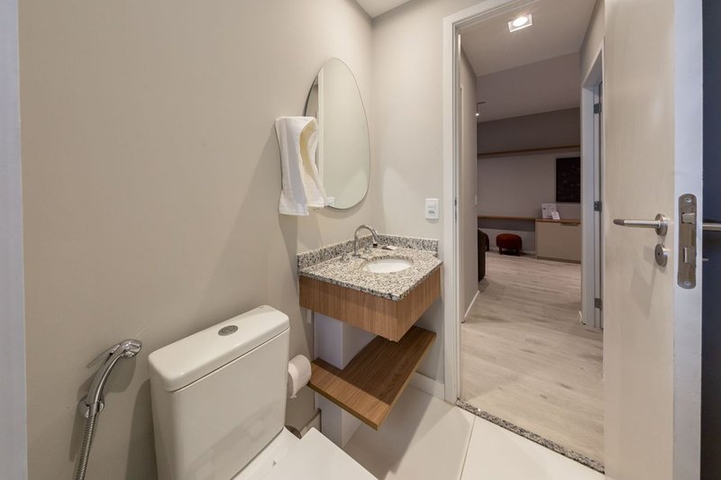 Apartamento com 2 Quartos para alugar, 80m² - Pinheiros Rua Cristiano Viana São Paulo - 