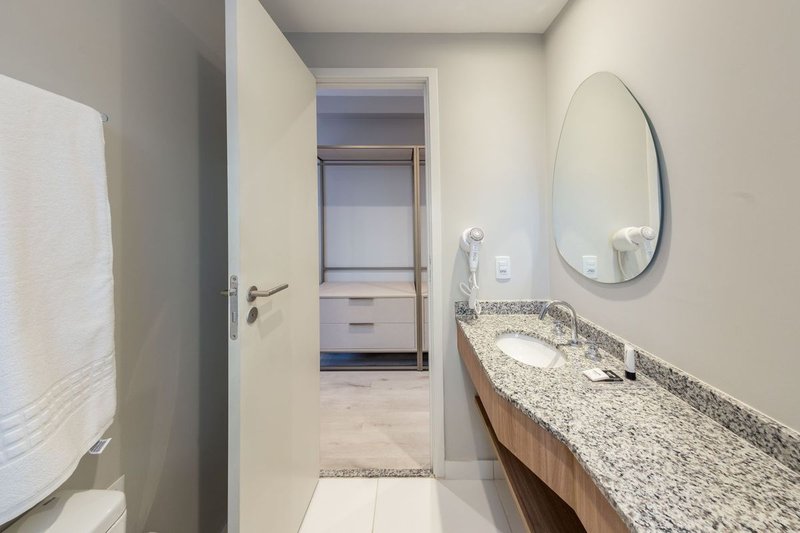 Apartamento com 2 Quartos para alugar, 80m² - Pinheiros Rua Cristiano Viana São Paulo - 