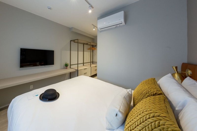 Apartamento com 2 Quartos para alugar, 80m² - Pinheiros Rua Cristiano Viana São Paulo - 