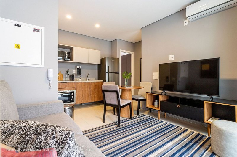 Apartamento com 2 Quartos para alugar, 46m² - Pinheiros Rua Oscar Freire São Paulo - 