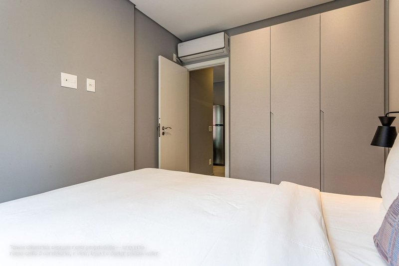 Apartamento com 2 Quartos para alugar, 46m² - Pinheiros Rua Oscar Freire São Paulo - 