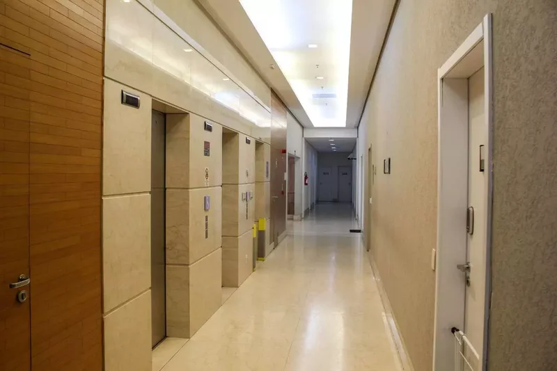 ALUGA-SE CONJUNTO COMERCIAL 42M2 – 1 VAGA – EXCELENTE LOCALIZAÇÃO – CONDOMINIO COMERCIAL Avenida Queiroz Filho São Paulo - 