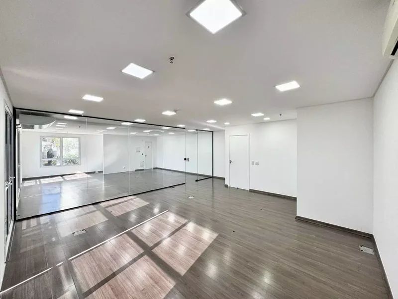 ALUGA-SE CONJUNTO COMERCIAL 100M2 - EXCELENTE LOCALIZAÇÃO Rua Cardeal Arcoverde São Paulo - 