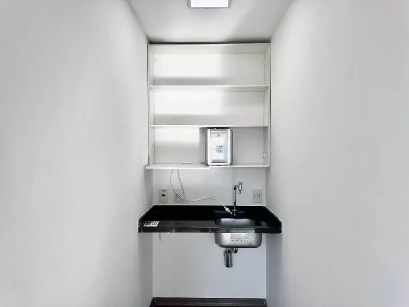ALUGA-SE CONJUNTO COMERCIAL 100M2 - EXCELENTE LOCALIZAÇÃO Rua Cardeal Arcoverde São Paulo - 