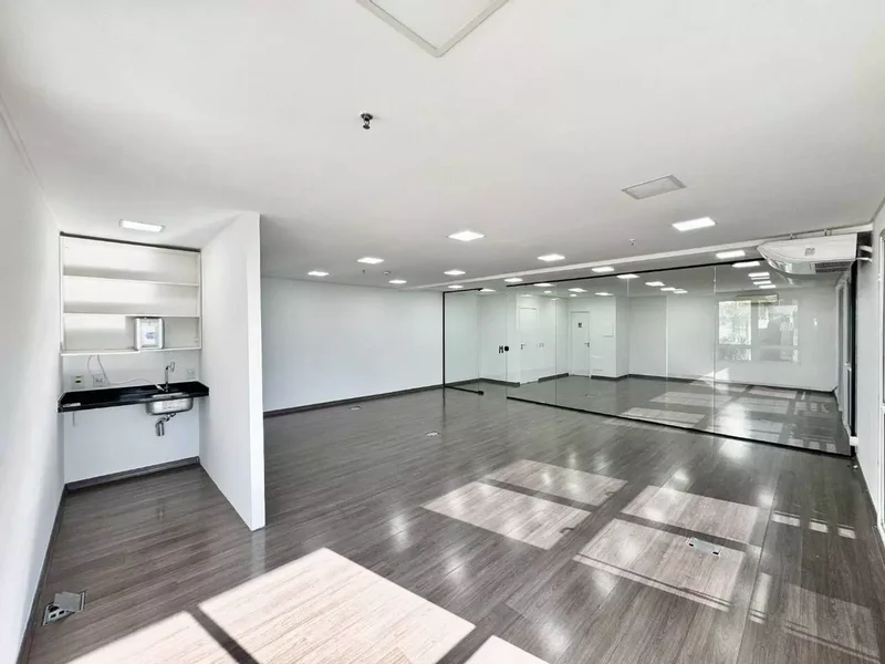 ALUGA-SE CONJUNTO COMERCIAL 100M2 - EXCELENTE LOCALIZAÇÃO Rua Cardeal Arcoverde São Paulo - 