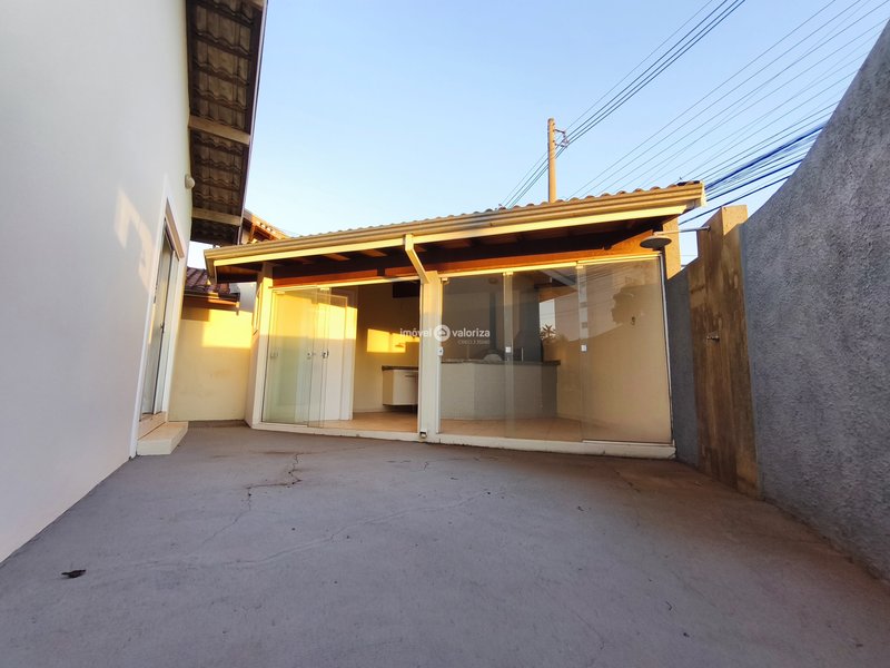 Casa com dois dormitórios e área de churrasqueira no Colina da Boa Vista - Avaré - 