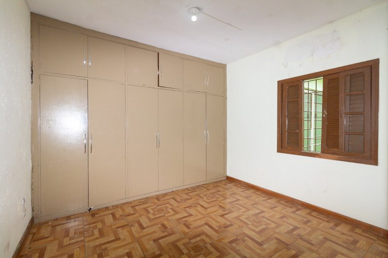 Casa Térrea 207m² no Jd Macedo 2 dorm + Edícula 2 vagas Rua Juvenal Ramos Barbosa Guarulhos - 