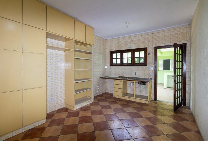 Casa Térrea 207m² no Jd Macedo 2 dorm + Edícula 2 vagas Rua Juvenal Ramos Barbosa Guarulhos - 