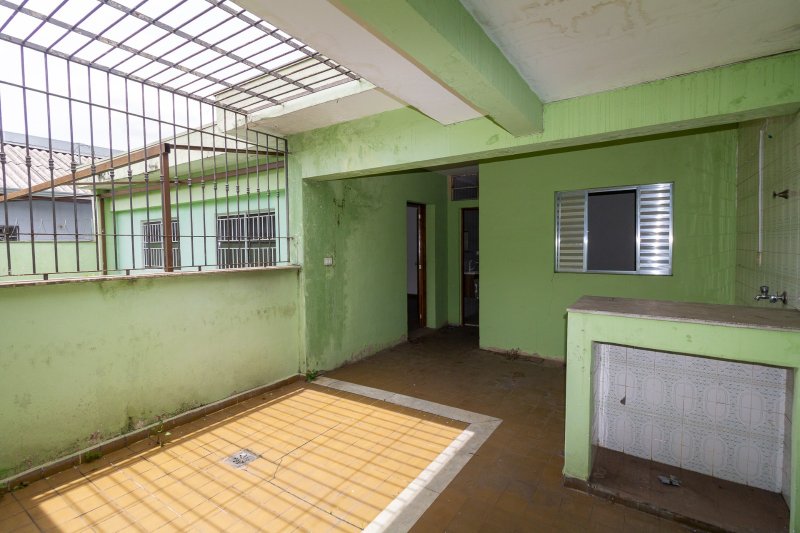 Casa Térrea 207m² no Jd Macedo 2 dorm + Edícula 2 vagas Rua Juvenal Ramos Barbosa Guarulhos - 