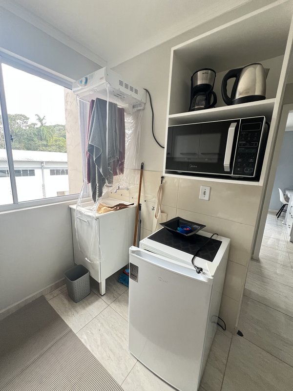 Apartamento 1 Quarto semi Mobiliado - Timbó - 